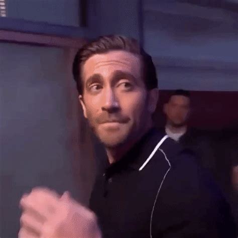 jake gyllenhaal gif leaving